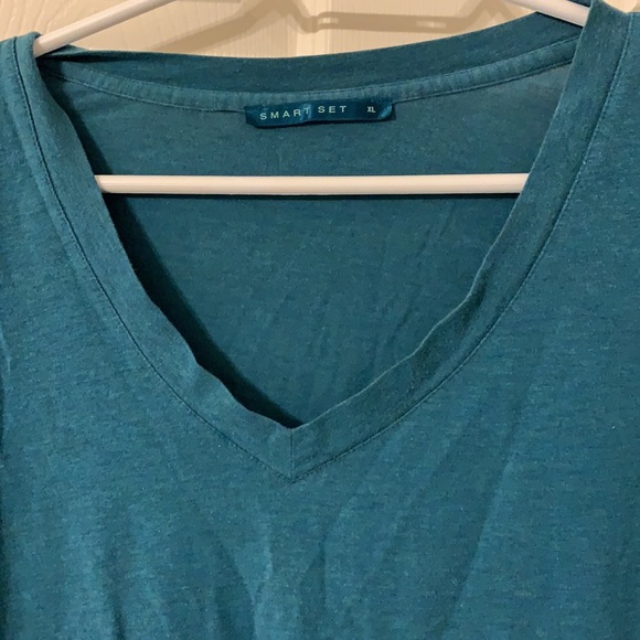 Smart set peacock blue v neck - Picture 2 of 3